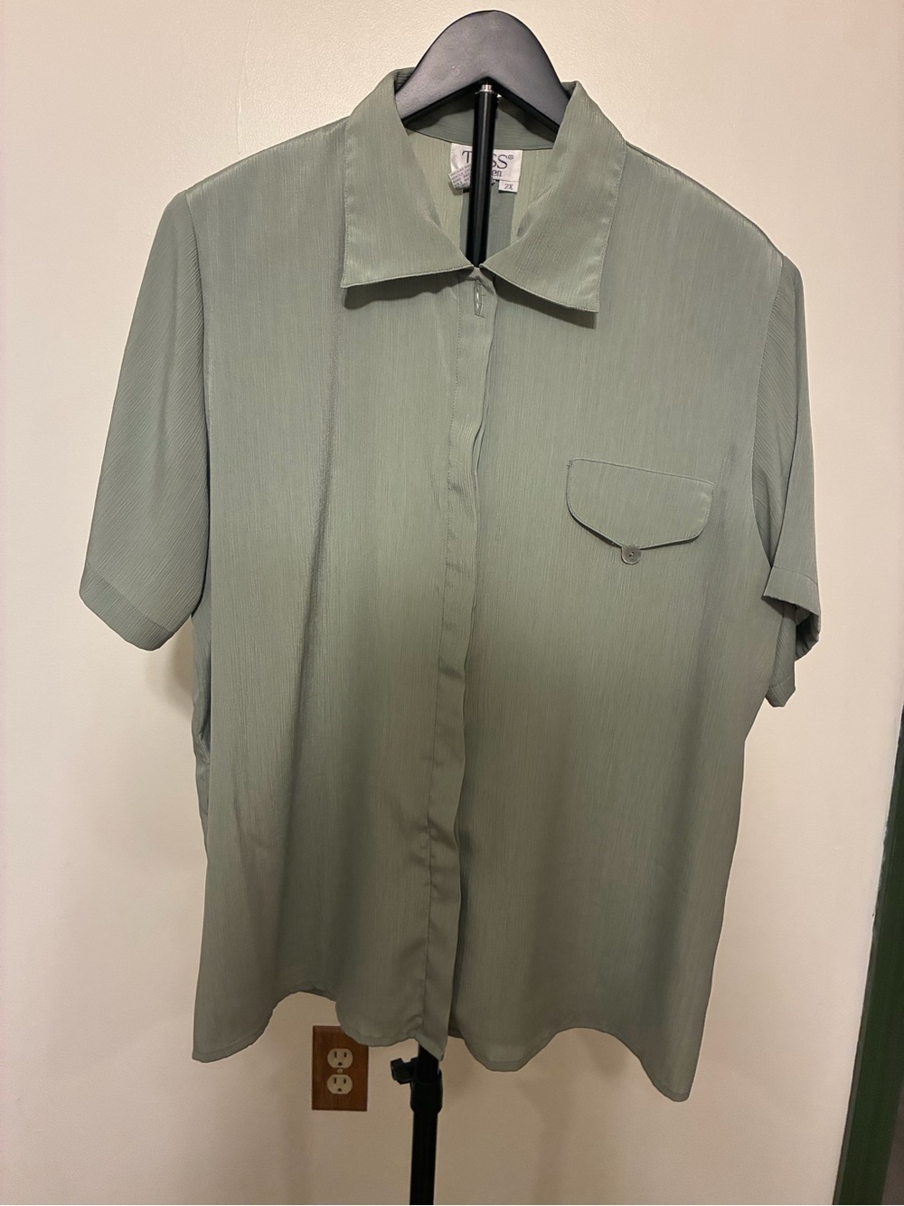 Tess Women 2X Sage Green Short Sleeve Button-Front Blouse vintage 90s